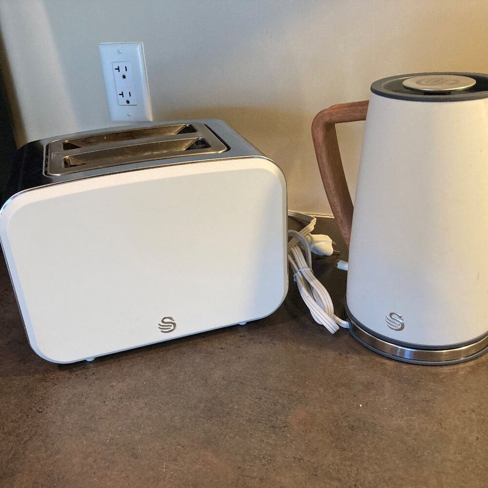 Swan Nordic Cordless Kettle and Toaster